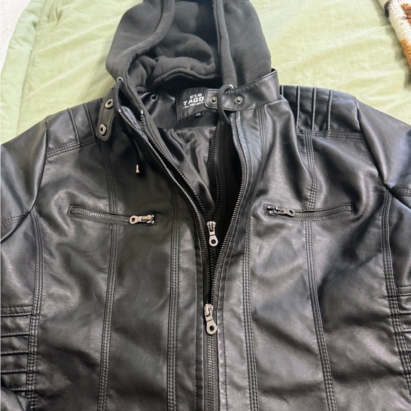 Women's Black Hooded Jacket - Picture 12 of 16